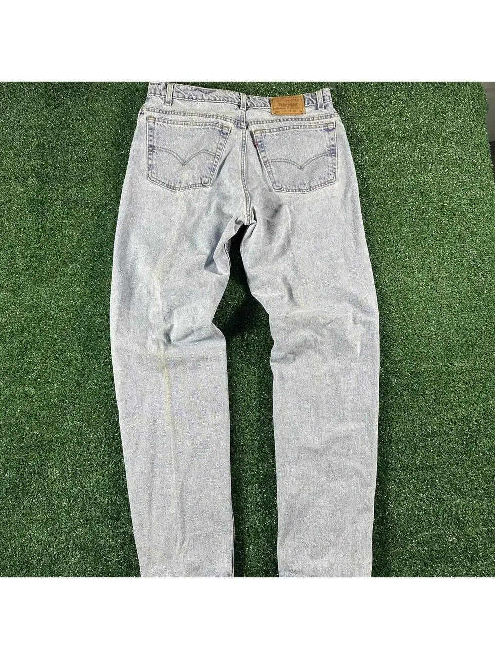 Retro paper tag Levi's 550 tapered leg relaxed fit blue denim jeans pants 38x34